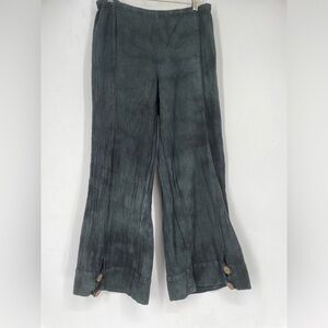 Women’s Wide Leg Capris in Slate Green